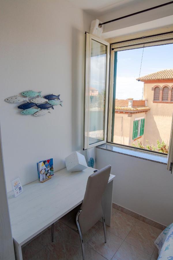 B&B Del Porto Bosa Marina Extérieur photo