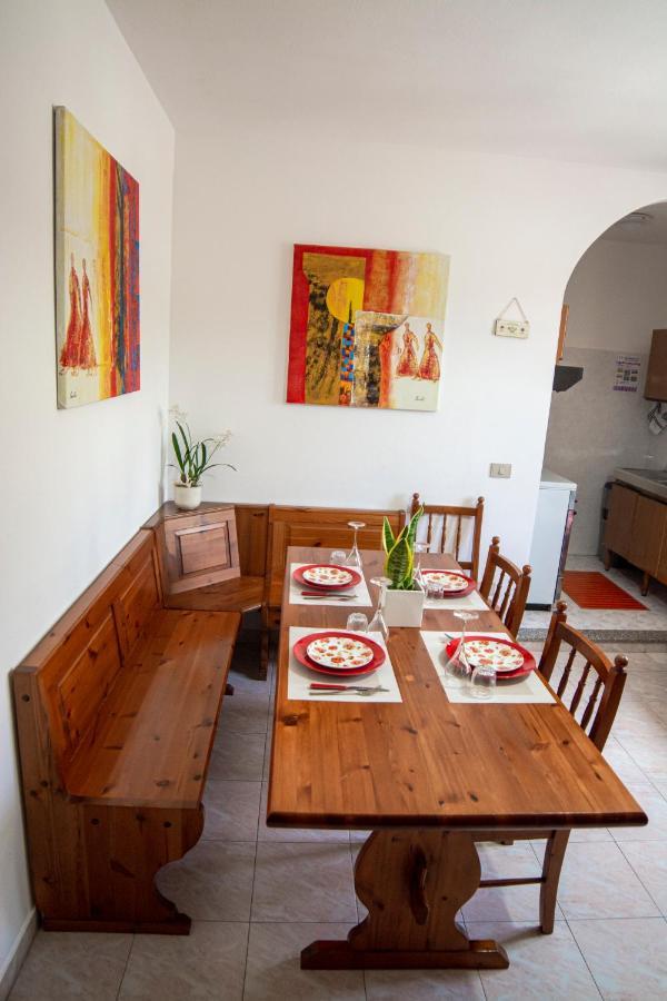 B&B Del Porto Bosa Marina Extérieur photo